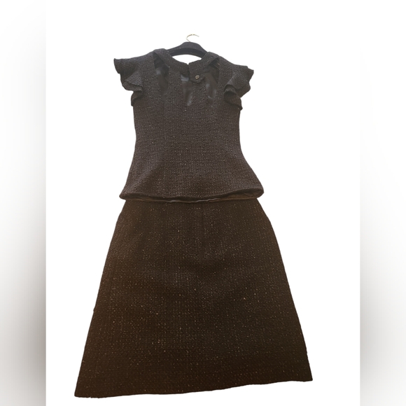 Mint condition Authentic Tweed Chanel women suit set - Picture 13 of 17